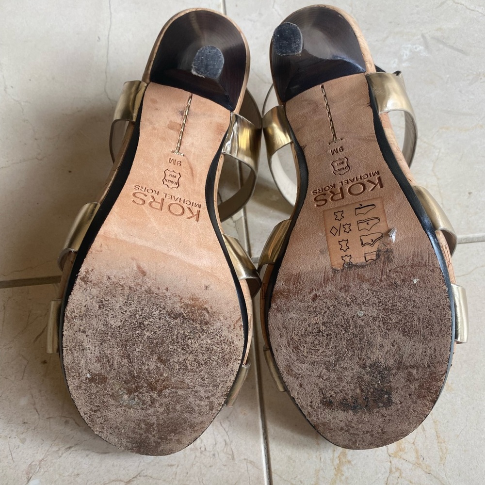 Michael Kors metallic gold and brown heel - Picture 3 of 4